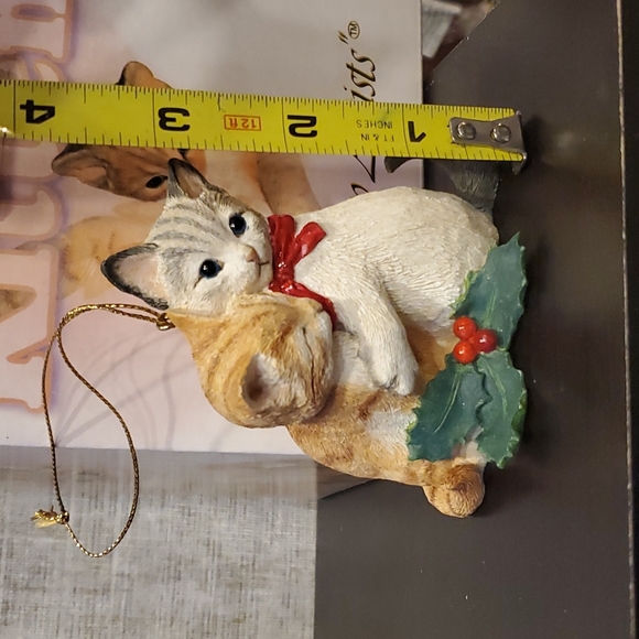 Hugging Kittens Ornament - Picture 2 of 6
